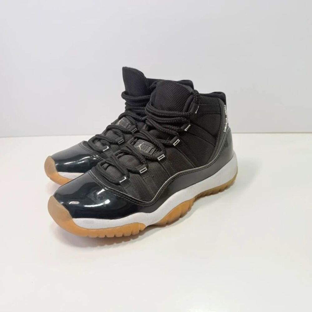 Nike Air Jordan 11 Retro size 5Y